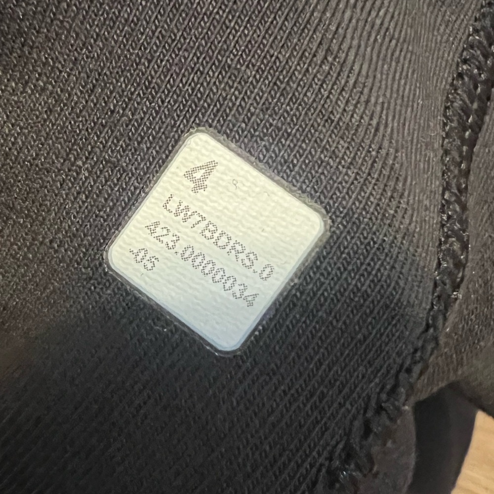 Lululemon Inner Glow Short 3” Terry Black Size 4 - Picture 5 of 7